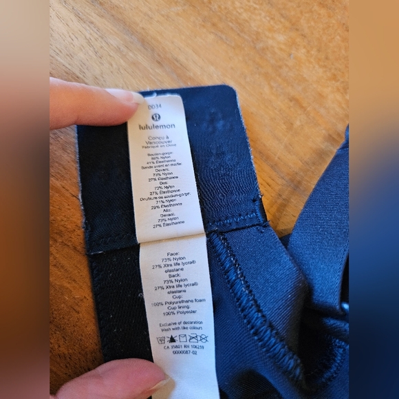 Lululemon Run Times Bra High Support True Navy Size 34DD - Picture 9 of 9